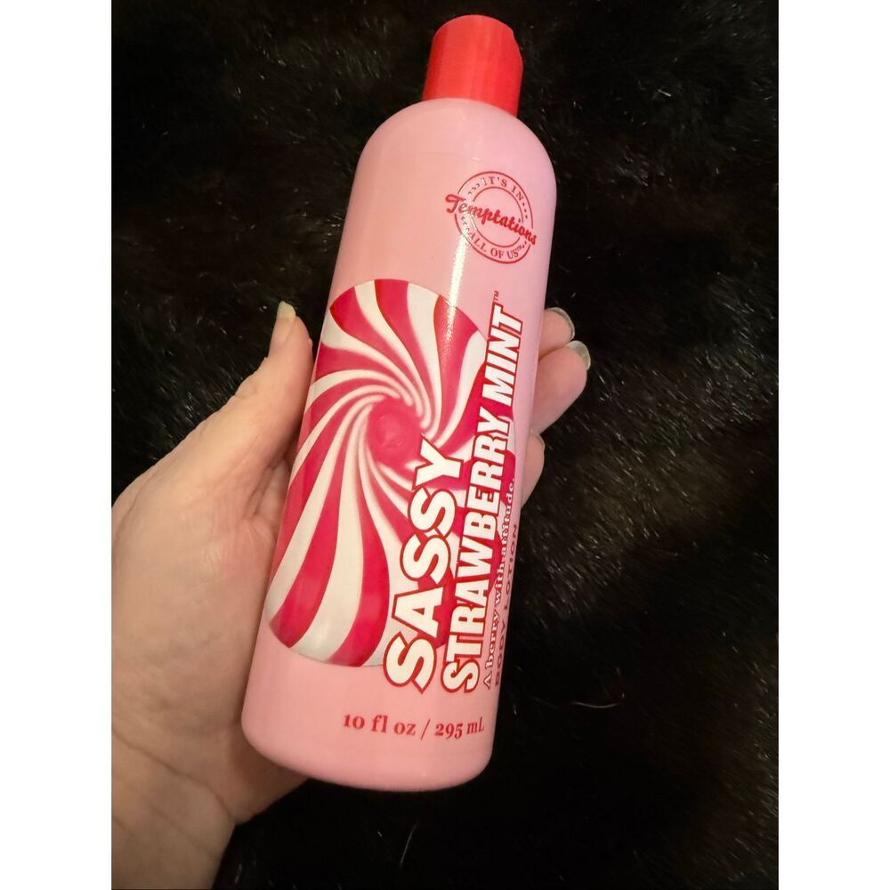 BATH & BODY WORKS TEMPTATIONS SASSY STRAWBERRY MINT LOTION 10 OZ